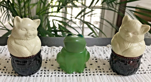 Kittens and frog vintage - kittens,